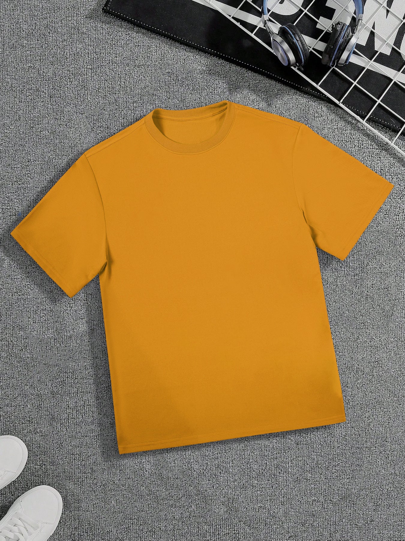Men's Summer Ginger Yellow Solid Color Oversized Crew Neck Short Sleeve T-Shirt